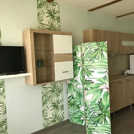 Апарт-отель Platan Apartmanhaz Балатондьёрёк