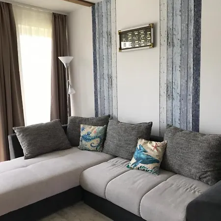 Platan Apartmanhaz Апарт-отель Балатондьёрёк