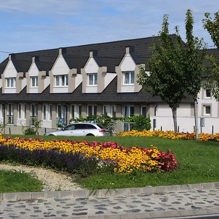 Апарт-отель Platan Apartmanhaz