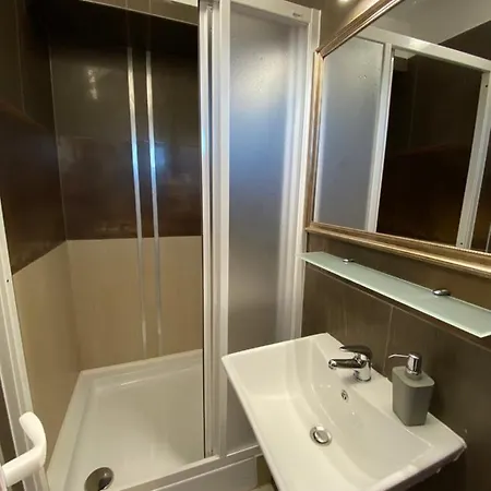 Platan Apartmanhaz شقة فندقية