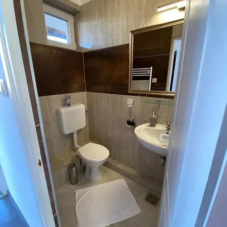 Platan Apartmanhaz Balatongyörök