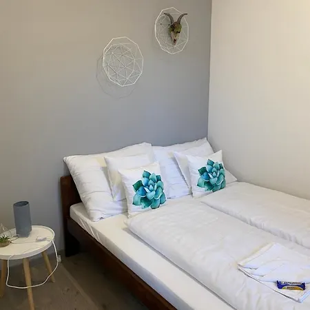 Platan Apartmanhaz Балатондьёрёк