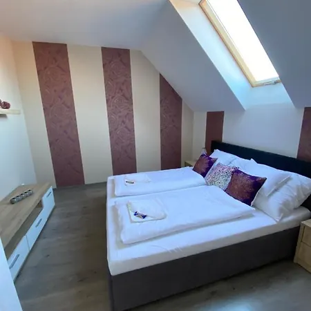Hotel de apartamente Platan Apartmanhaz Balatongyörök