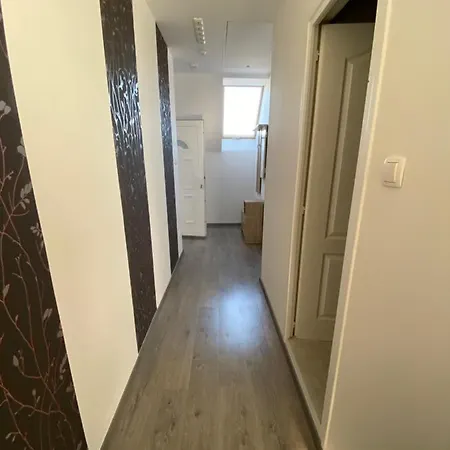 Platan Apartmanhaz מלון דירות Balatongyörök