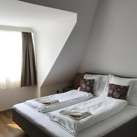 شقة فندقية Platan Apartmanhaz 4*