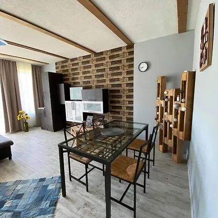 Platan Apartmanhaz Hotel apartamentowy Balatongyörök