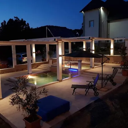 Апарт-отель Platan Apartmanhaz