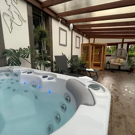 Platan Apartmanhaz Апарт-отель *