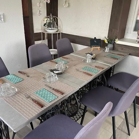 Platan Apartmanhaz מלון דירות Balatongyörök