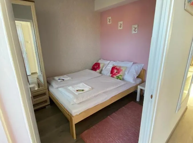 アパートホテル Platan Apartmanhaz Balatongyörök