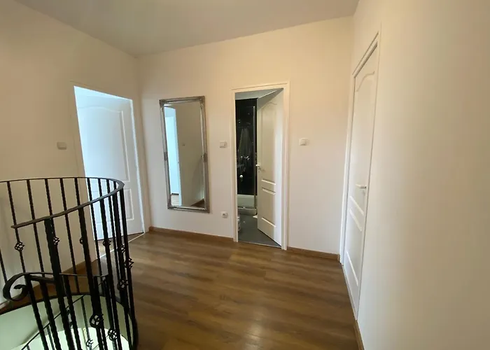 Platan Apartmanhaz アパートホテル 4*