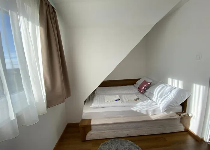 Platan Apartmanhaz