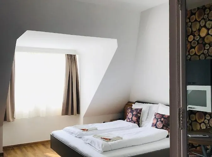 アパートホテル Platan Apartmanhaz 4*