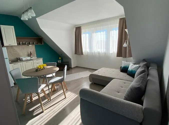 Platan Apartmanhaz アパートホテル 4*