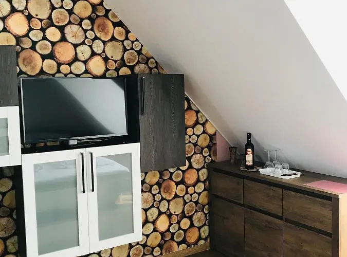 Platan Apartmanhaz アパートホテル Balatongyörök