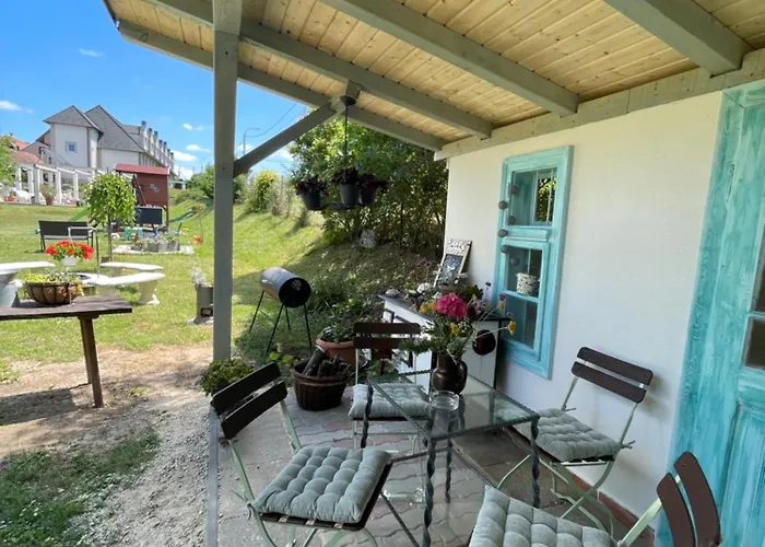 Platan Apartmanhaz アパートホテル Balatongyörök
