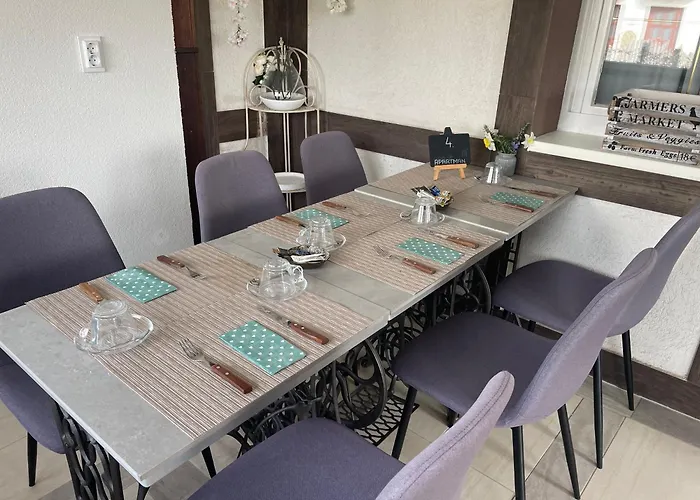 Platan Apartmanhaz Lägenhetshotell Balatongyörök